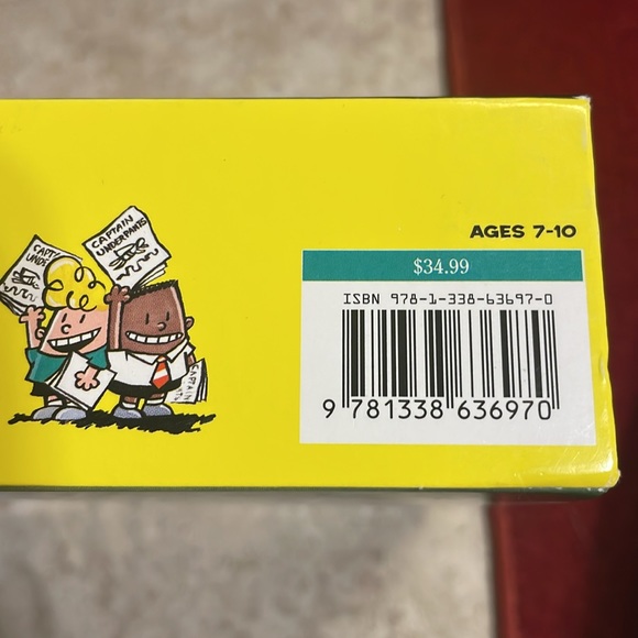 Book Lovers!!! Captain Underpants Box set!!! - Picture 6 of 6